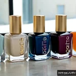 브랜드별 젤 탑코트 비교 - Photorealistic editorial beauty flat lay comparing several unbranded gel top coat nail polish bottle...